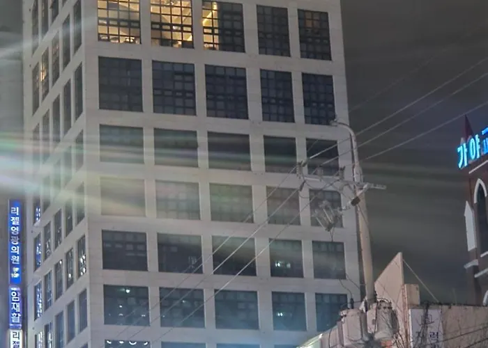 Hotel 루나스카이돔 구 스페이스앤무드