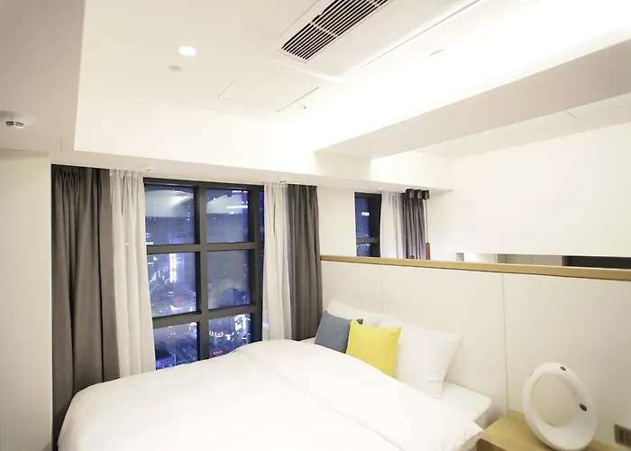 Hotel 루나스카이돔 구 스페이스앤무드 Busan