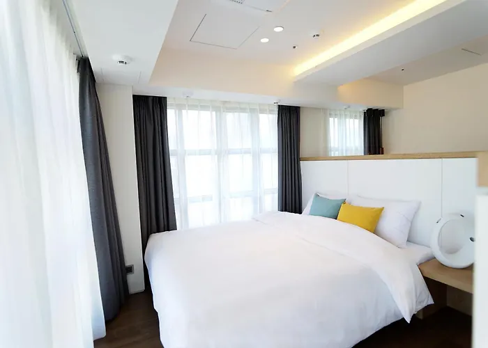 루나스카이돔 구 스페이스앤무드 Hotel