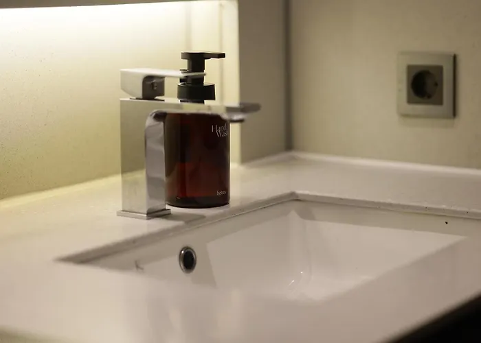 Hotel 루나스카이돔 구 스페이스앤무드 Busan